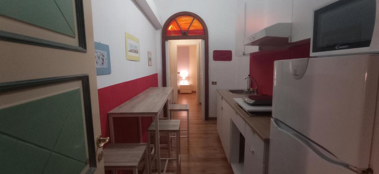 Onlyrooms III - Piazza Jenne Cagliari Bagian luar foto