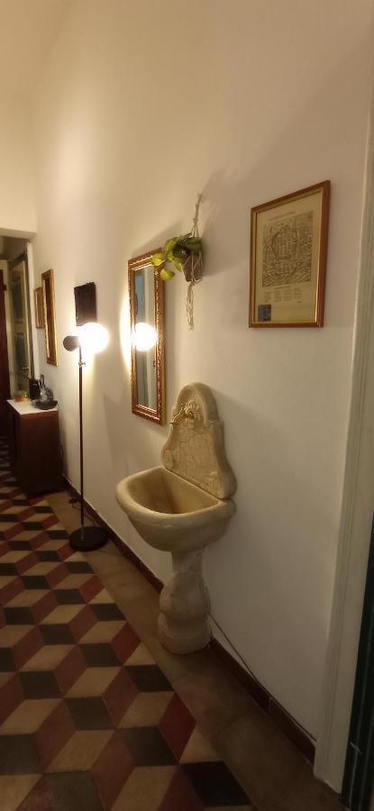 Onlyrooms III - Piazza Jenne Cagliari Bagian luar foto