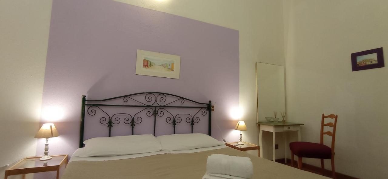 Onlyrooms III - Piazza Jenne Cagliari Bagian luar foto