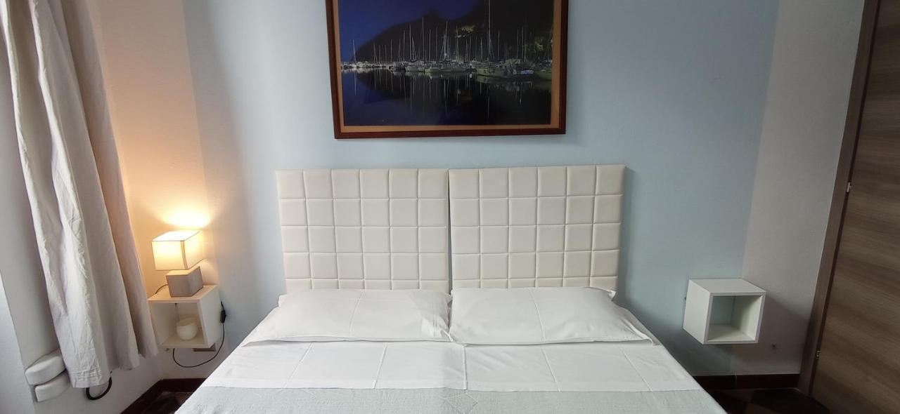 Onlyrooms III - Piazza Jenne Cagliari Bagian luar foto
