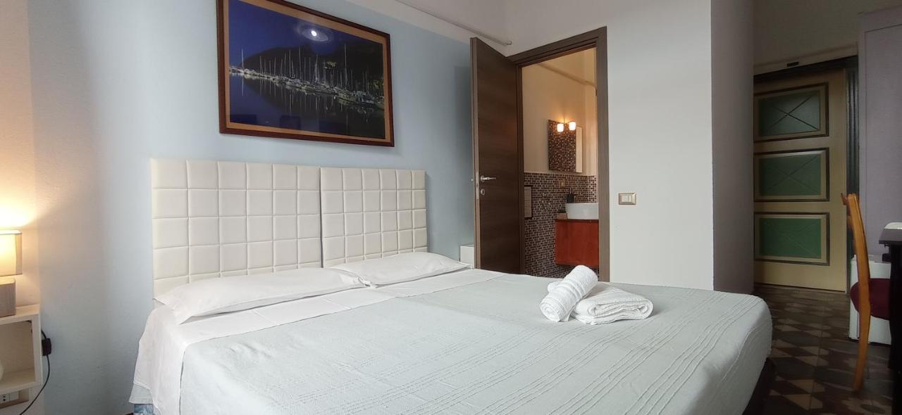 Onlyrooms III - Piazza Jenne Cagliari Bagian luar foto