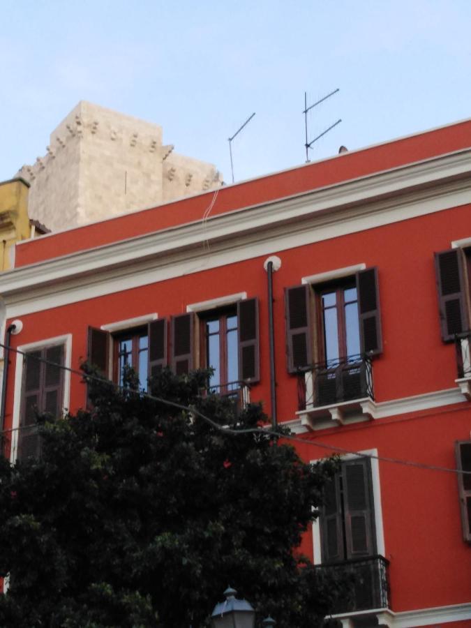 Onlyrooms III - Piazza Jenne Cagliari Bagian luar foto