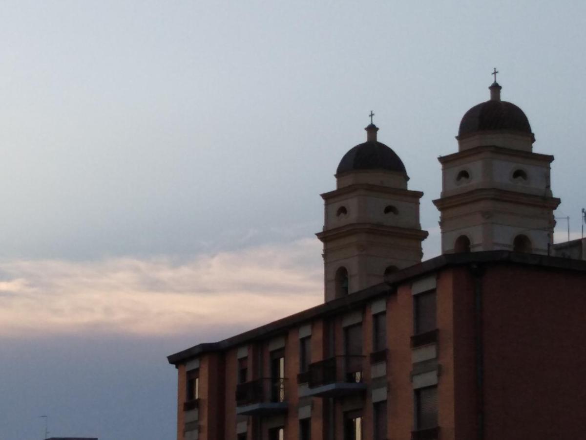 Onlyrooms III - Piazza Jenne Cagliari Bagian luar foto